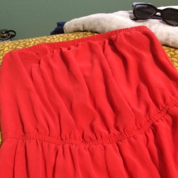 Red maxi strapless dress - Picture 2 of 2